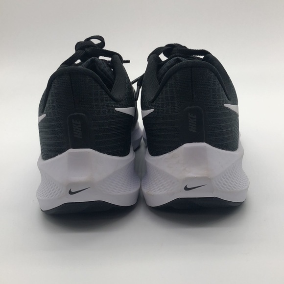 Women’s Nike Air Zoom Pegasus 39 Running Shoes Blk/Wht DH4072-001 NWOB - Picture 4 of 5